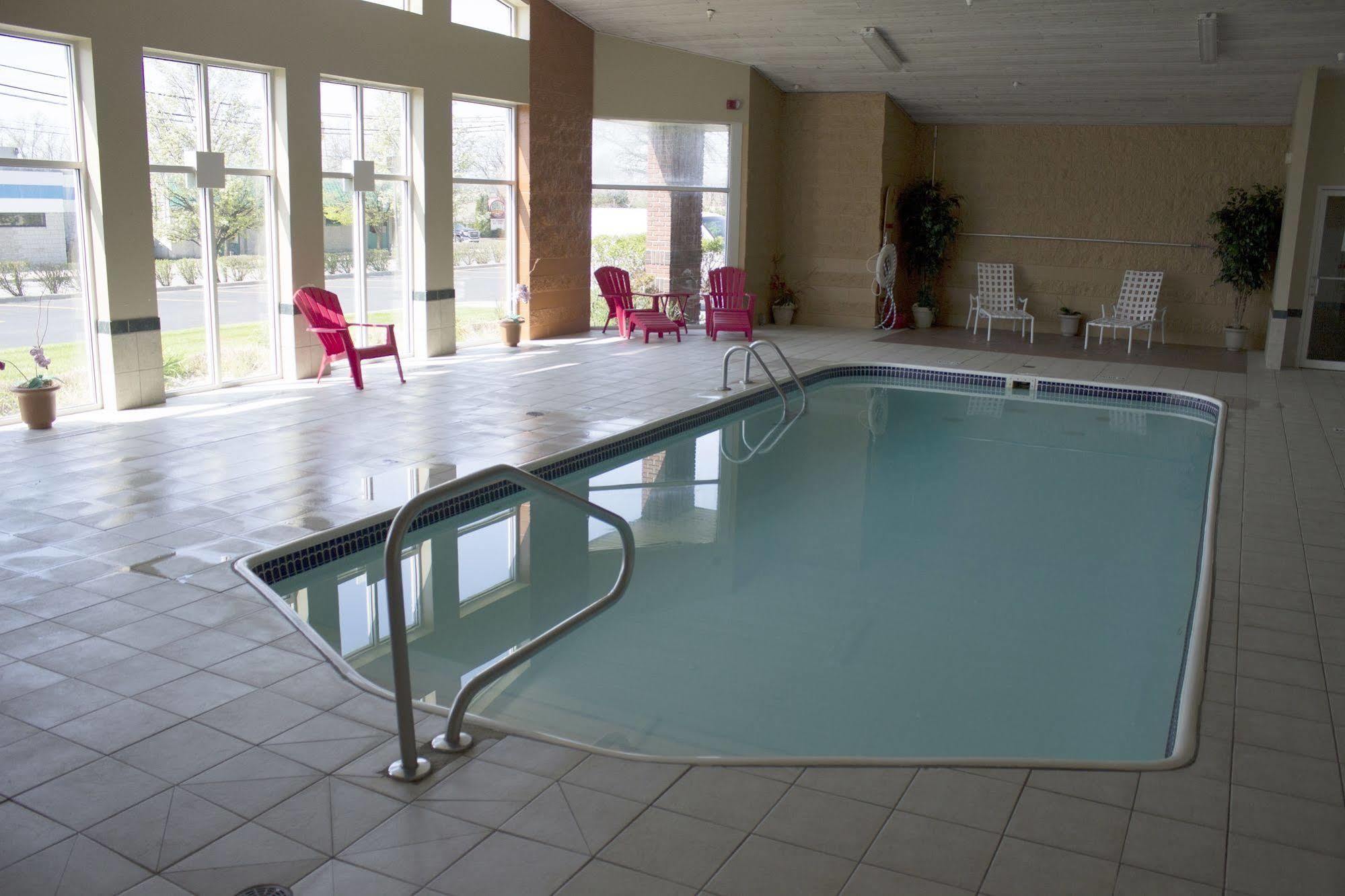 Comstock Inn & Conference Center Owosso المظهر الخارجي الصورة